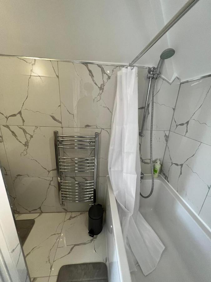Lovely 2 Bedroom Flat With Roof Terrace In London Nw6 Exterior photo